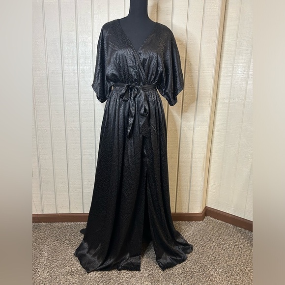 Baltic Born Savannah Print Kimono Maxi Dress, size medium.  NWT - Picture 6 of 6